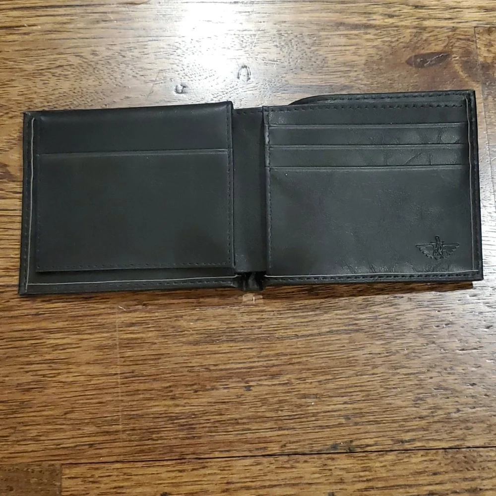 Mens Dockers black embossed bifold wallet